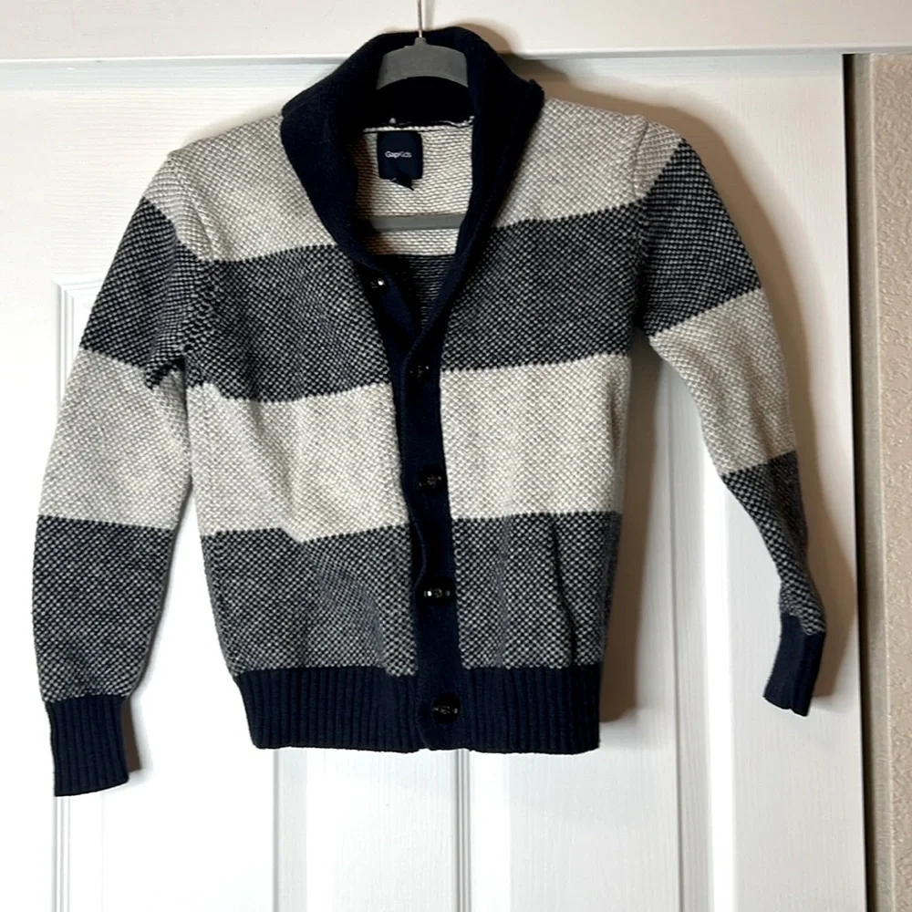 Gap button up sweater - Kids Med (8)